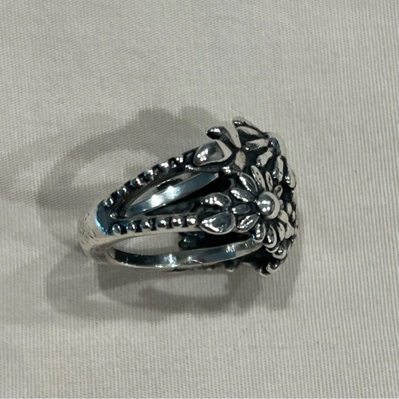 James Avery Retired Flower Mound Dome Ring .925 Sterling Silver Size 5 - Picture 13 of 15